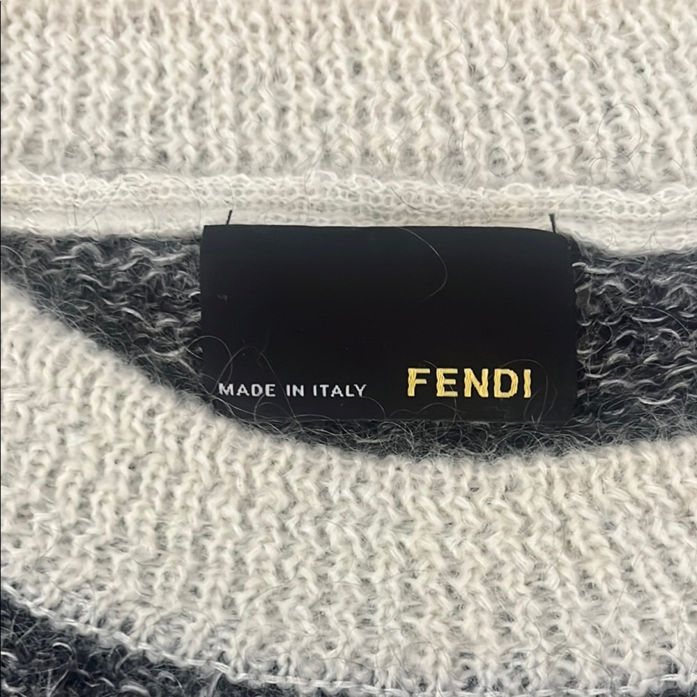 Fendi Monochrome Knit wool sweater - Picture 2 of 6